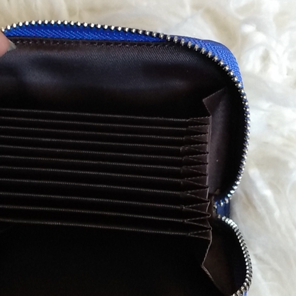 Card holder - Picture 3 of 3